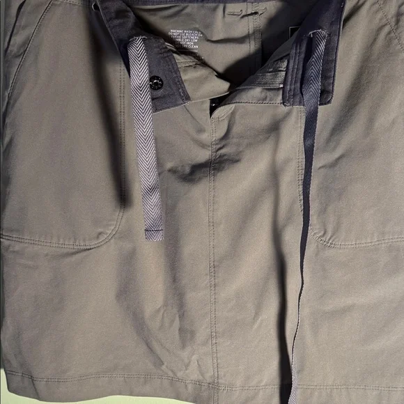 REI Green Women's Athletic Skirt with liner 8 - Picture 8 of 11